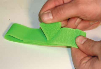 LOT 10 BRACELETS VELCRO FLUO ASSORTIS 36CM